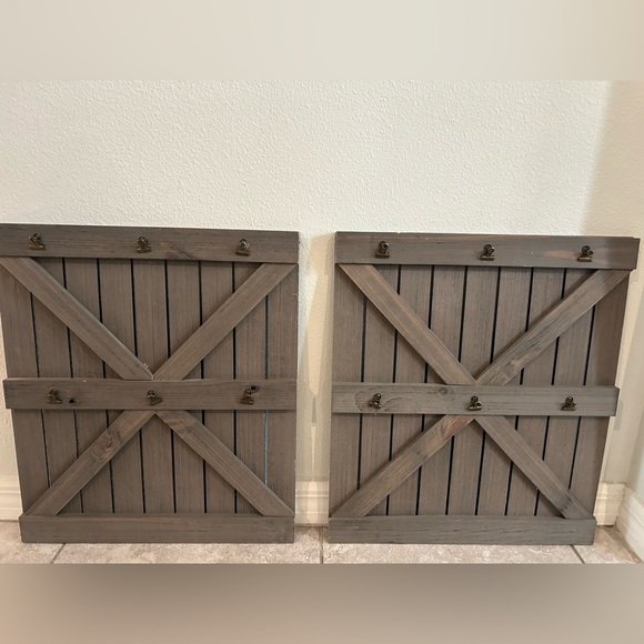 2 wood picture clip wall farmhouse decor excellent condition - Picture 1 of 1